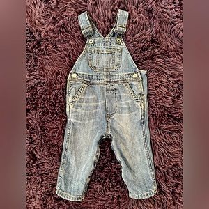 BABY GAP OVERALLS 6-12 M